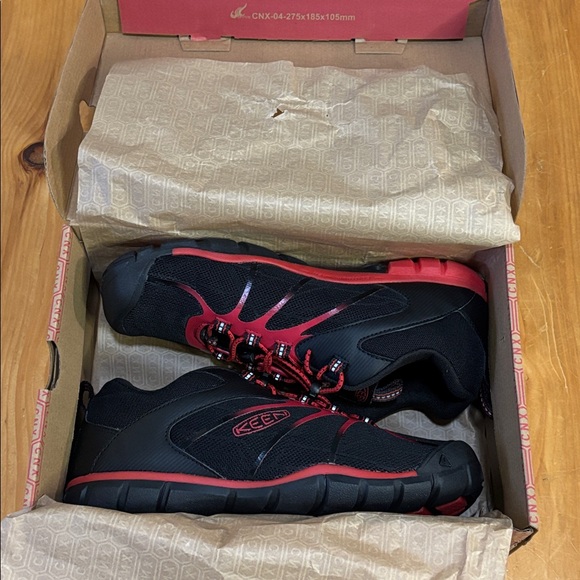 🌲Size 6Y - NWT: KEEN - Youth Hiking Shoes - Picture 14 of 16